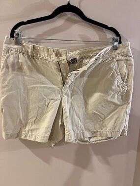 Eddie Bauer Cream High-Waist Chino Shorts